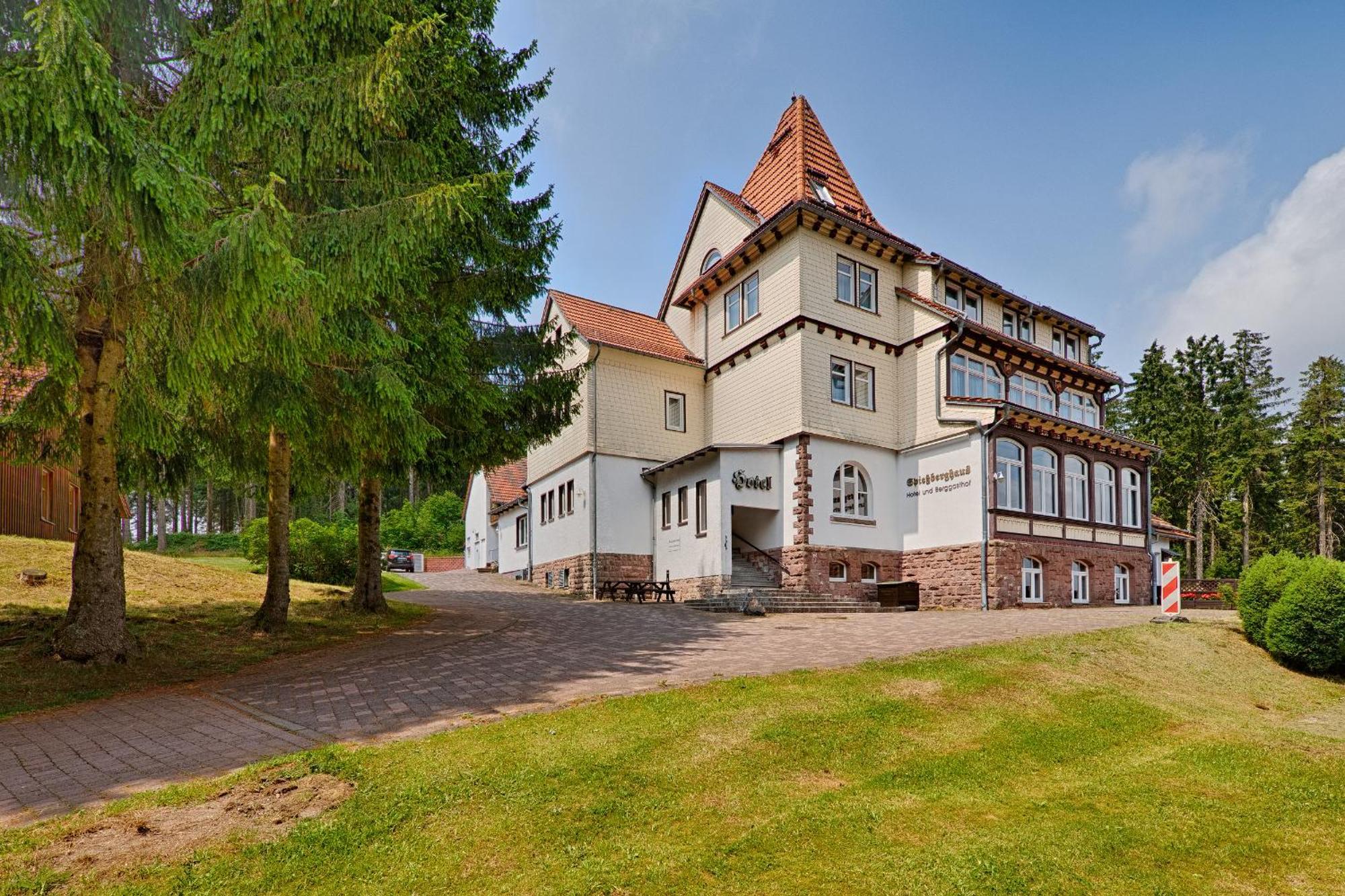Hotel Und Berggasthof Spiessberghaus Friedrichroda Exterior photo