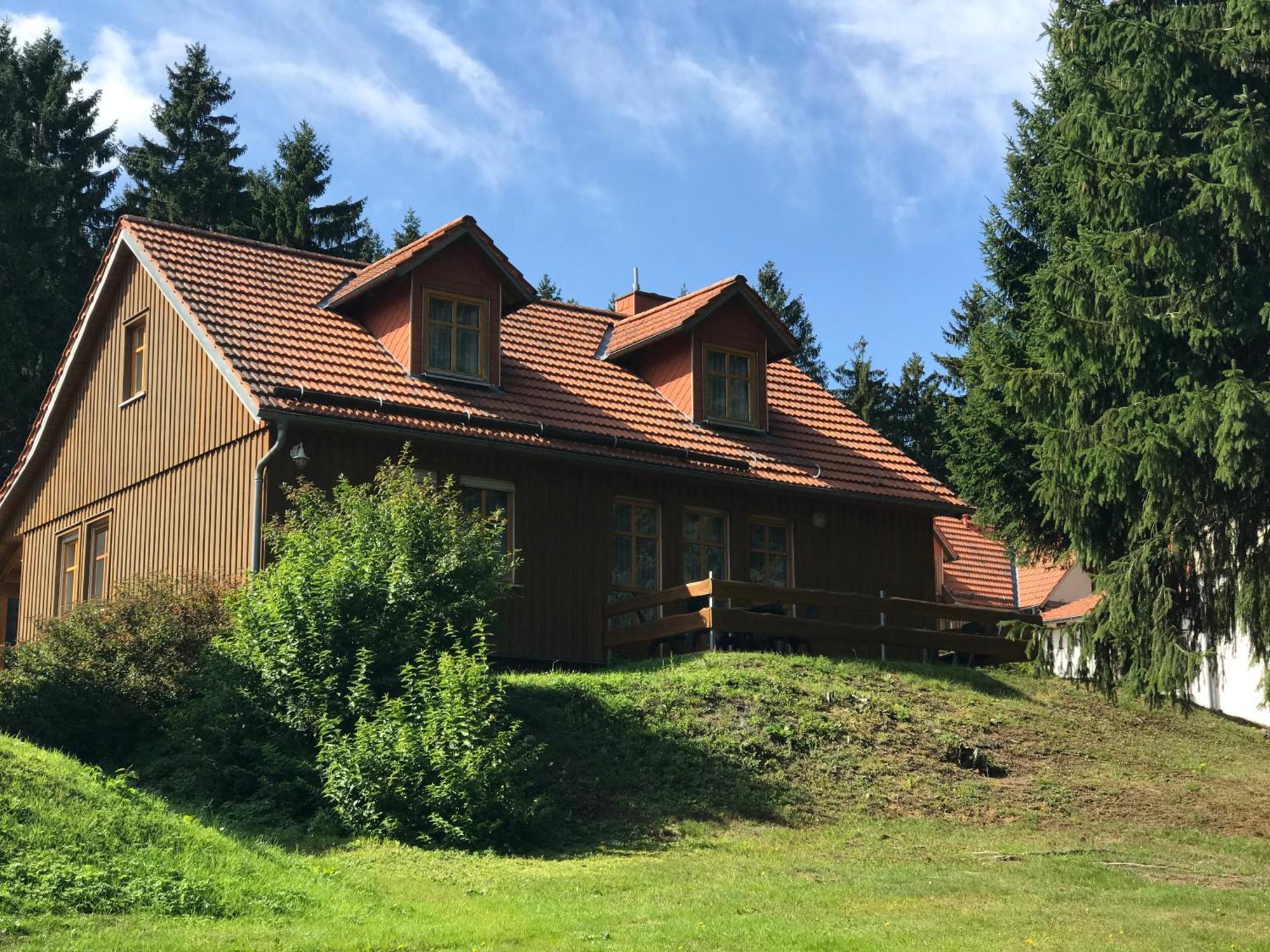 Hotel Und Berggasthof Spiessberghaus Friedrichroda Exterior photo